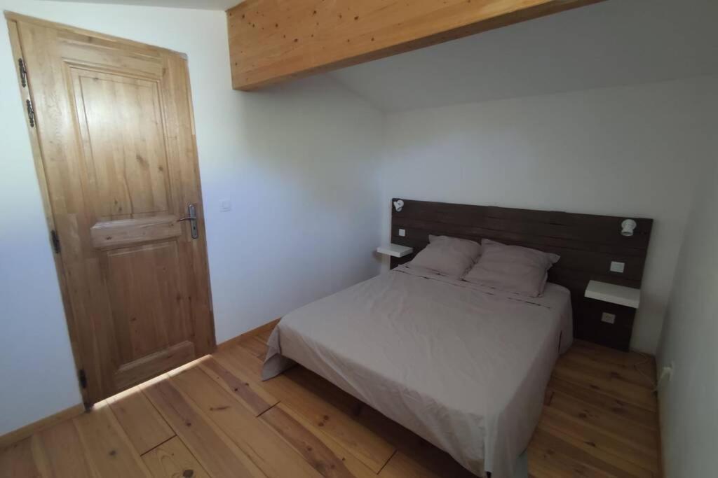 Logement Tout Confort Au Calme Entre Saint Tropez Et Les Gorges Du Verdon Le Thoronet Exterior foto